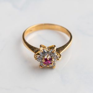 ANILLO ROSETA PIEDRA CENTRAL
